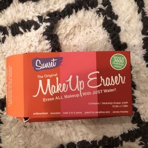 Makeup eraser